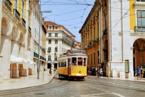 15 Best Day Trips From Lisbon: Your Ultimate Guide to Portugal’s Coast &amp; Countryside