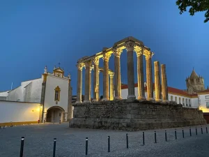 Where to Go Out in Evora: Your Guide to the Best Nightlife