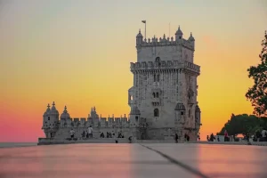 20 Basic Portuguese Phrases Every Tourist Needs to Know