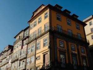 Living in Portugal as a Foreigner: A Digital Nomad’s Essential Guide