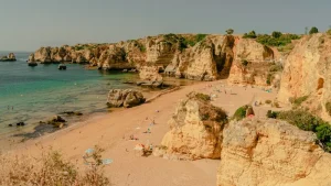 Your Ultimate Guide to Getting Around the Algarve: Transfers, Car Rental &amp; Public Transport