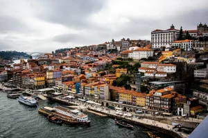 A Food Lover’s Guide to Porto: Must-Try Dishes &amp; Best Restaurants