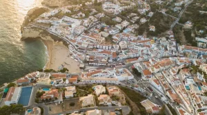 Discover the Algarve’s Best Beaches: Sun, Sand, and Secluded Coves