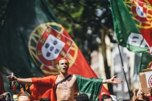 Fado for First-Timers: Your Essential Guide to Portugal’s Soulful Music