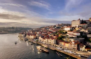 The Ultimate Porto Shopping Guide: Where to Find the Best Deals &amp; Souvenirs