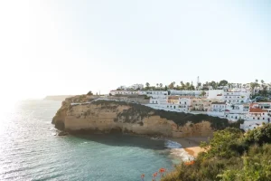 Best Bars in Albufeira: Your Go-To Guide for a Night Out