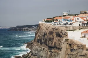 Do Portuguese Kiss on the Cheek? Understanding Local Social Etiquette
