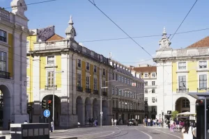 Extending Your Stay in Portugal: Tourist Visa Limits &amp; Options