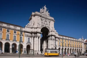 Using Your Phone in Portugal: Roaming vs. Local SIM vs. eSIM