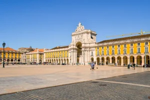 Currency &amp; Tipping in Portugal: What Travelers Need to Know