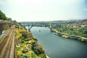 Exploring Portugal Without a Car: Best Routes &amp; Destinations by Public Transport