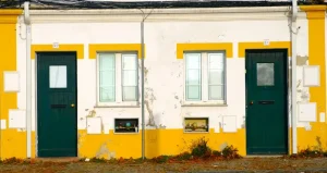 Where to Go Out in Evora: From Historic Pubs to Modern Lounges